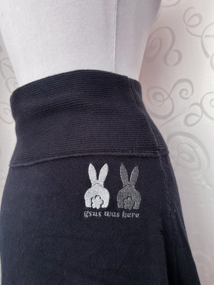 00’s alternative cotton skirt with belt details & embroidered bunnies on the back 🐇