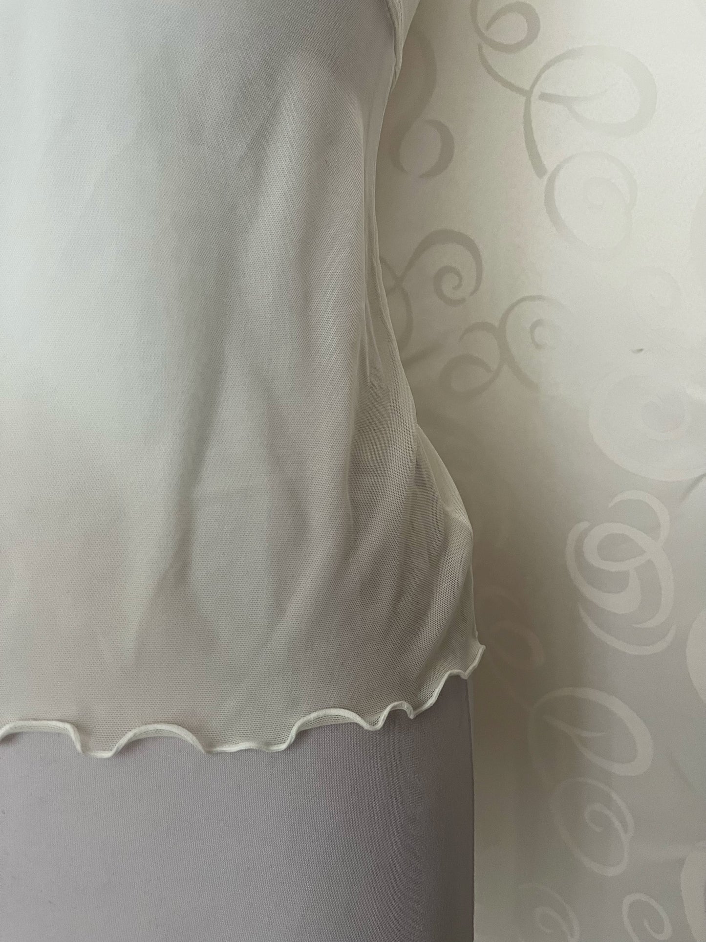 Angelic creamy bustier with embroidered details 🪽