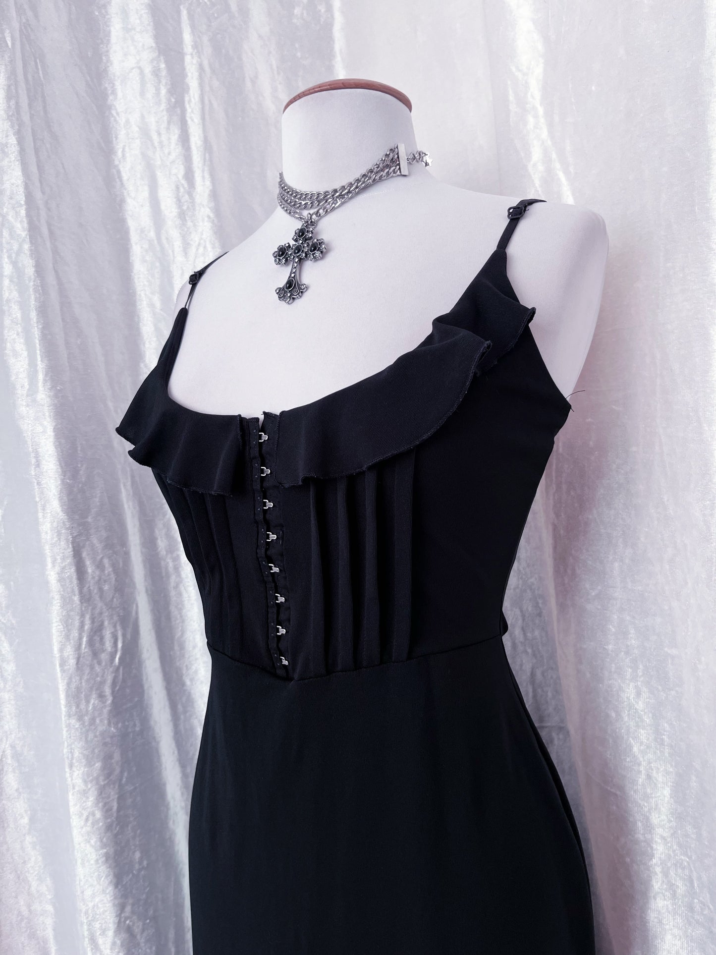 Gothic fairy asymmetrical mesh dress 🦇˚₊‧⁺⋆♱