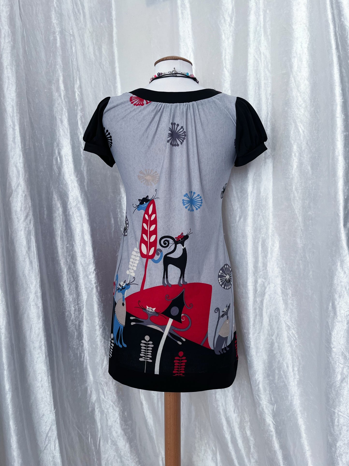 00’s Twee style dress with cat print & beads 🌀✨🐈‍⬛🎠