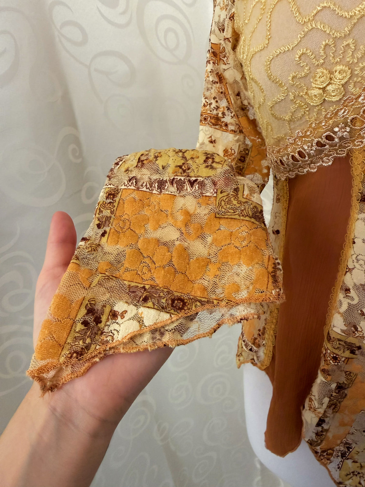 00’s Whimsy fairy pointy lacey top ⭐️☀️
