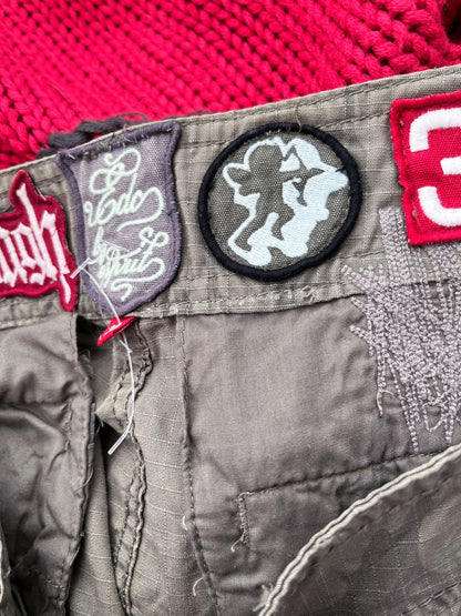 00’s/Y2K khaki camo mini skirt with patchworks 🔫