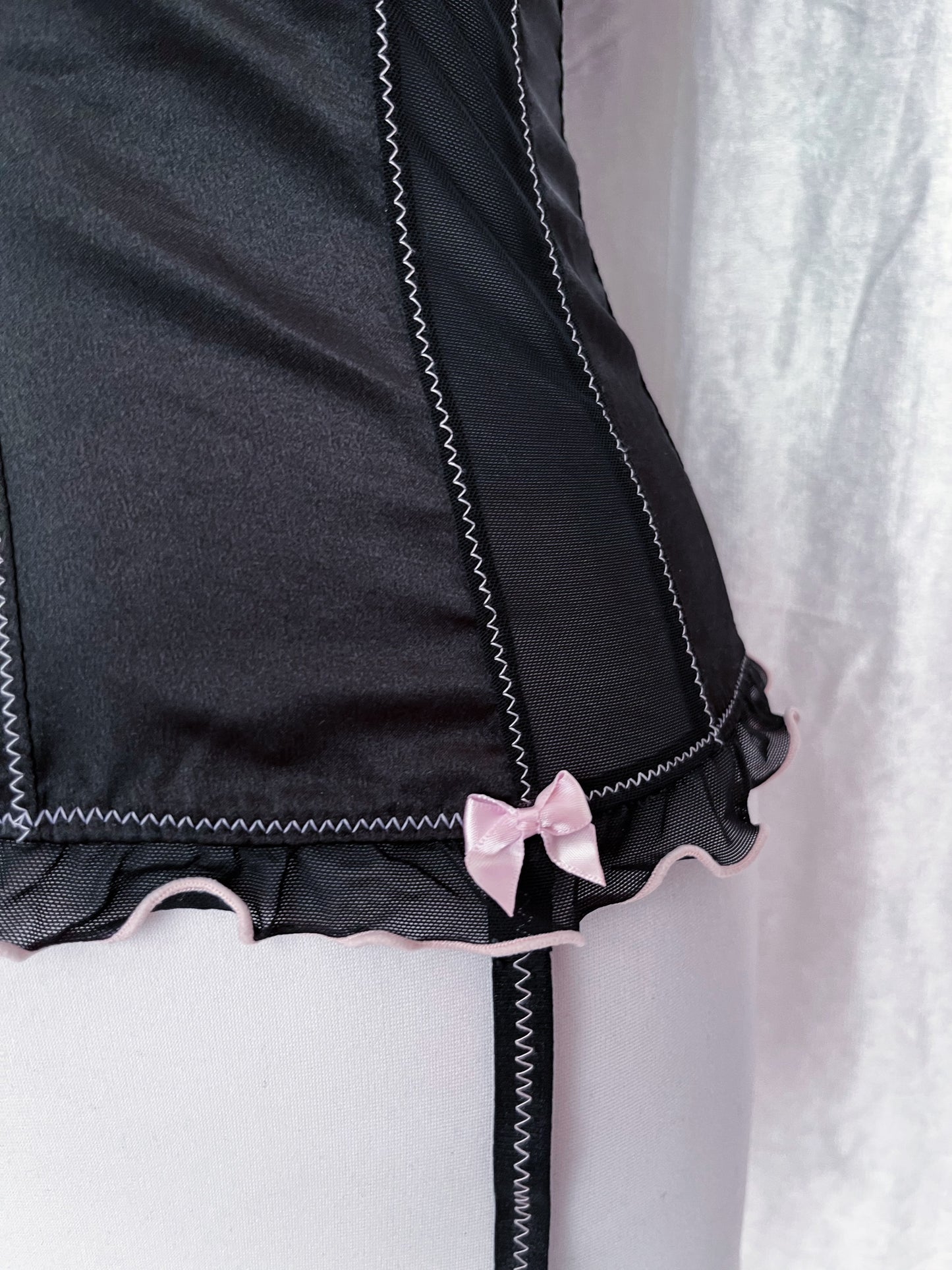 Gothic coquette black corset top with garters 🎀
