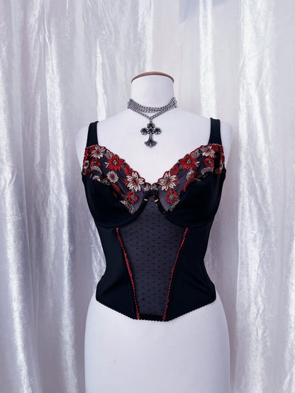 Fairy corset top with embroidered floral detail 💐