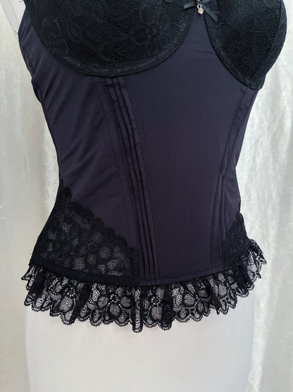 Dark whimsy black & lace corset top 🗝️