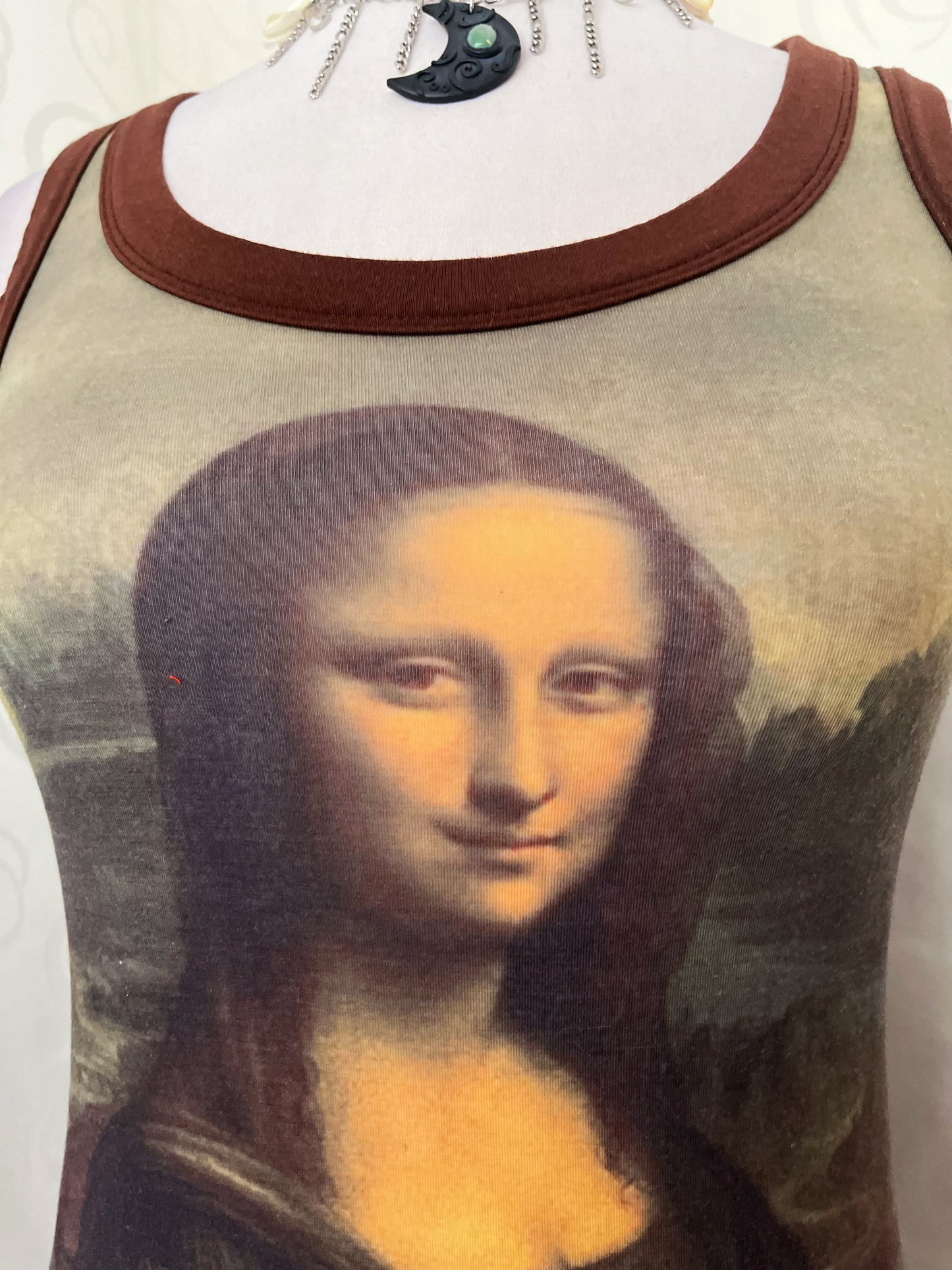 00’s Mona Lisa tank top 🖼️