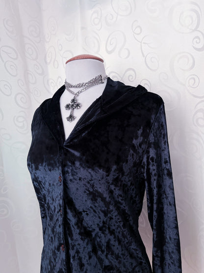 Vintage whimsygoth velvet shirt with hood on the back 🌀