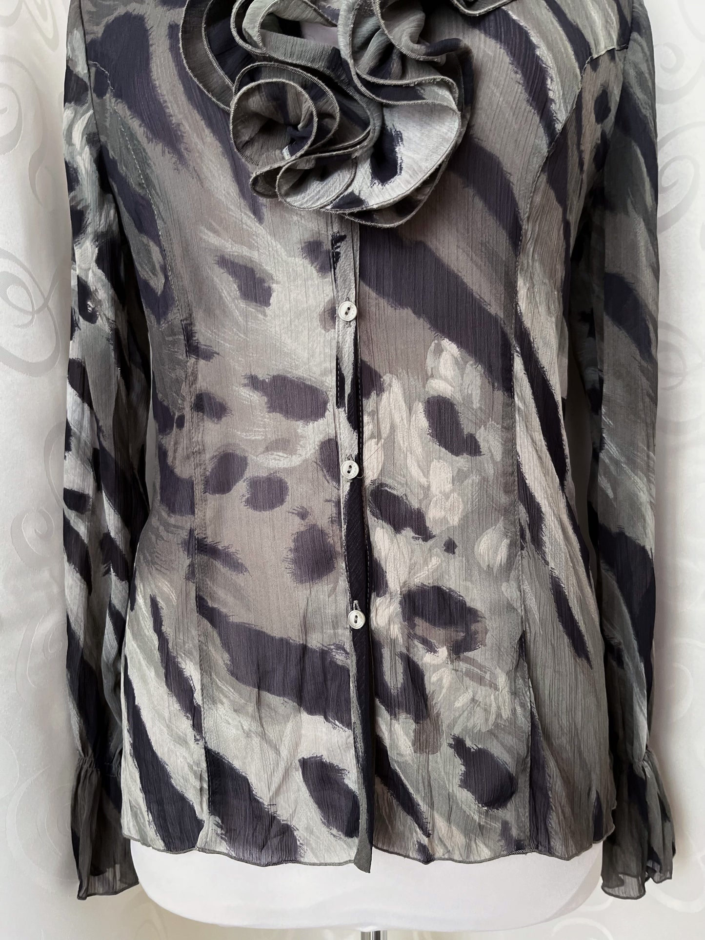 00’s whimsy fairy khaki mesh shirt with ruffle detail 🧚🏾