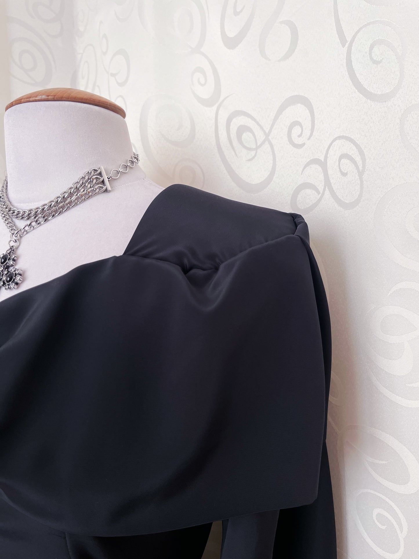 Vintage gothic victorian style black button dress 🦇🏰