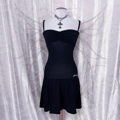 Essential black fairy dress with pockets on the sides 🎀