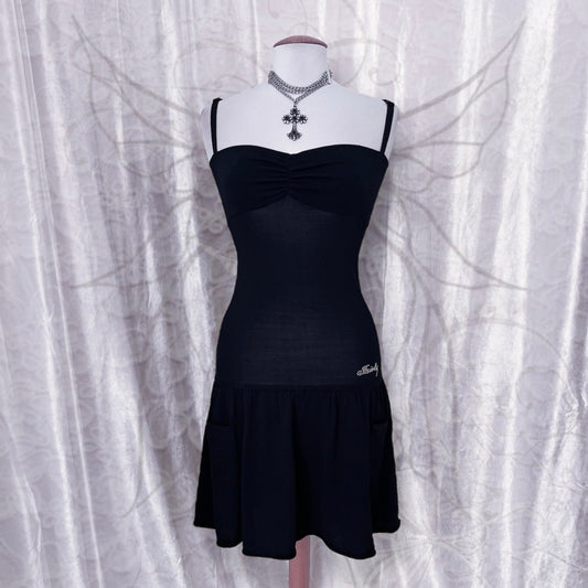 Essential black fairy dress with pockets on the sides 🎀