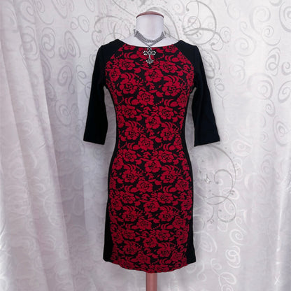 Vampire gothic fitting dress with embossed red roses 🌹🥀