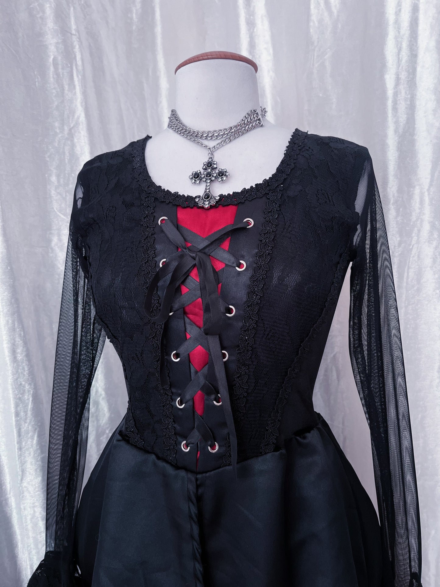 ♱Gothic vampire corset style top♱