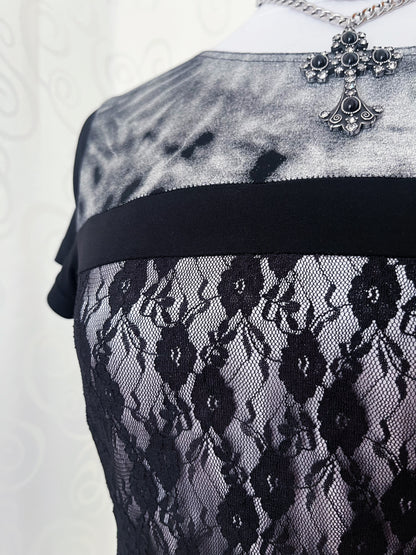 00’s whimsygoth lacey silver tee 🖤