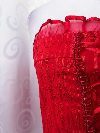 00’s vampire lace-up tube top with embroidered details ❤️🌀