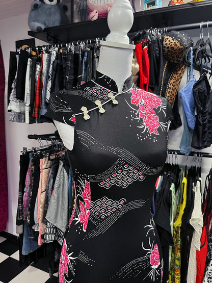 00’s iconic Qipao black & pink dress 💞🍡