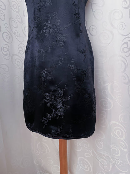 00’s satin black Qipao dress 🖤