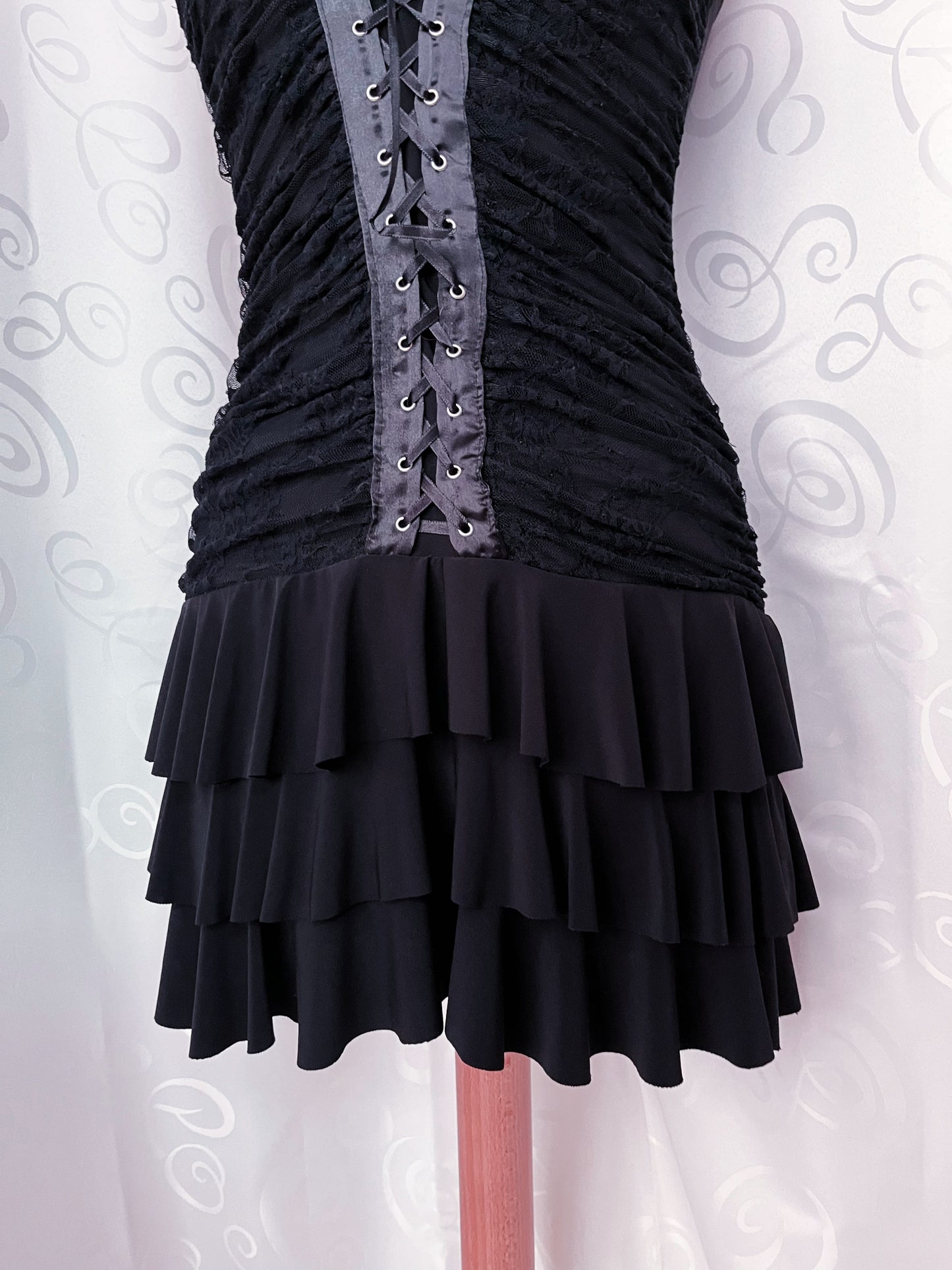 00’s Gothic lace-up lacey dress 🕷️