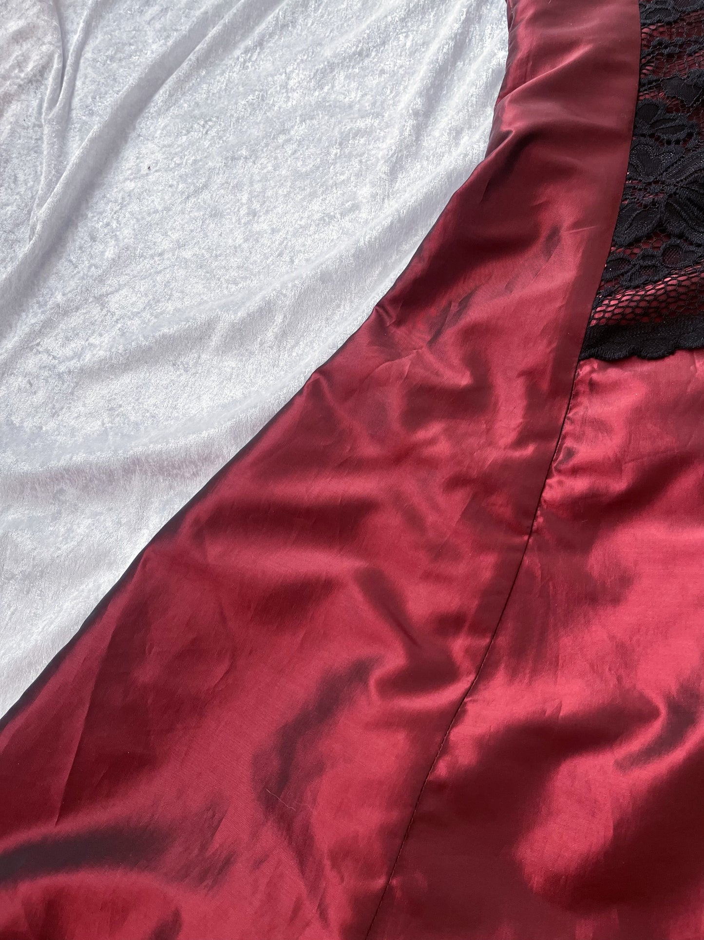 00’s gothic vampire burgundy dress ❤️🏰