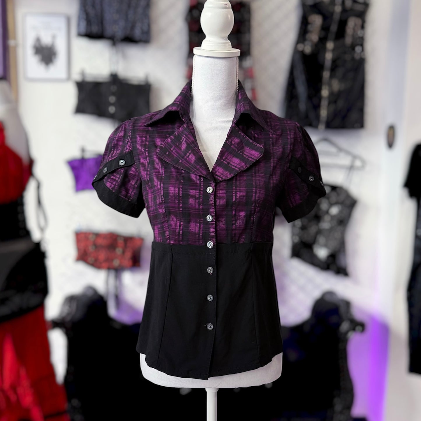00’s whimsygoth black & purple striped top 😈