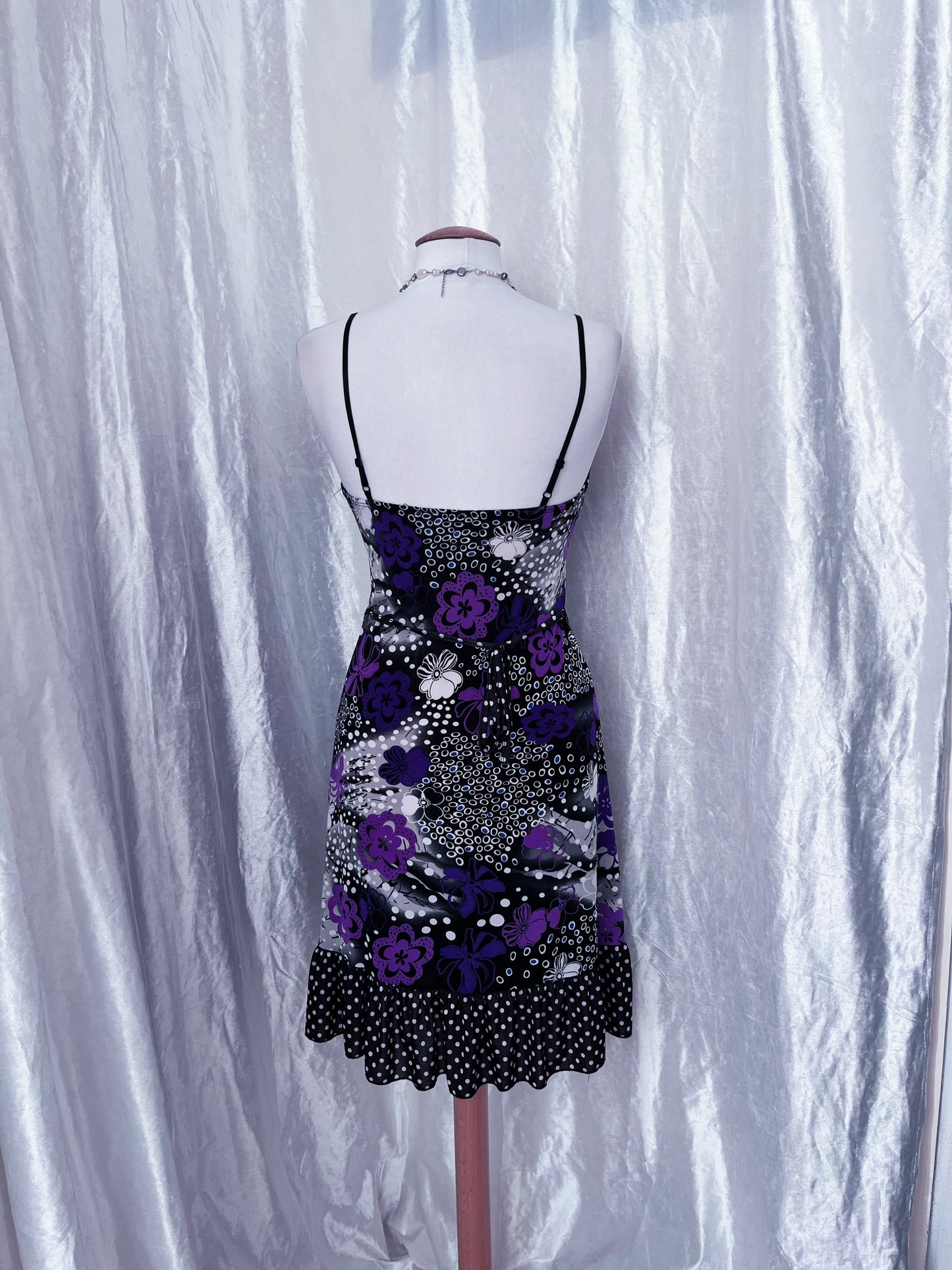 Gothic summer floral & polka dress with lace trim detail 🕷️💜