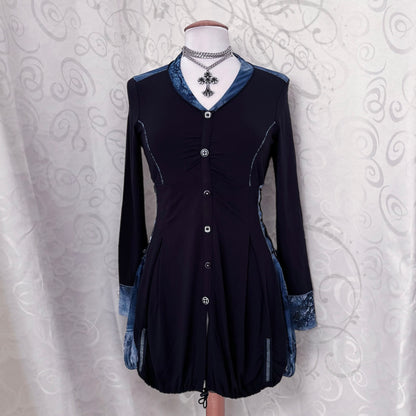 00’s whimsy mermaid shirt dress with lace up & sea mesh details on the sides, neckline & sleeves 🌊🧜‍♀️