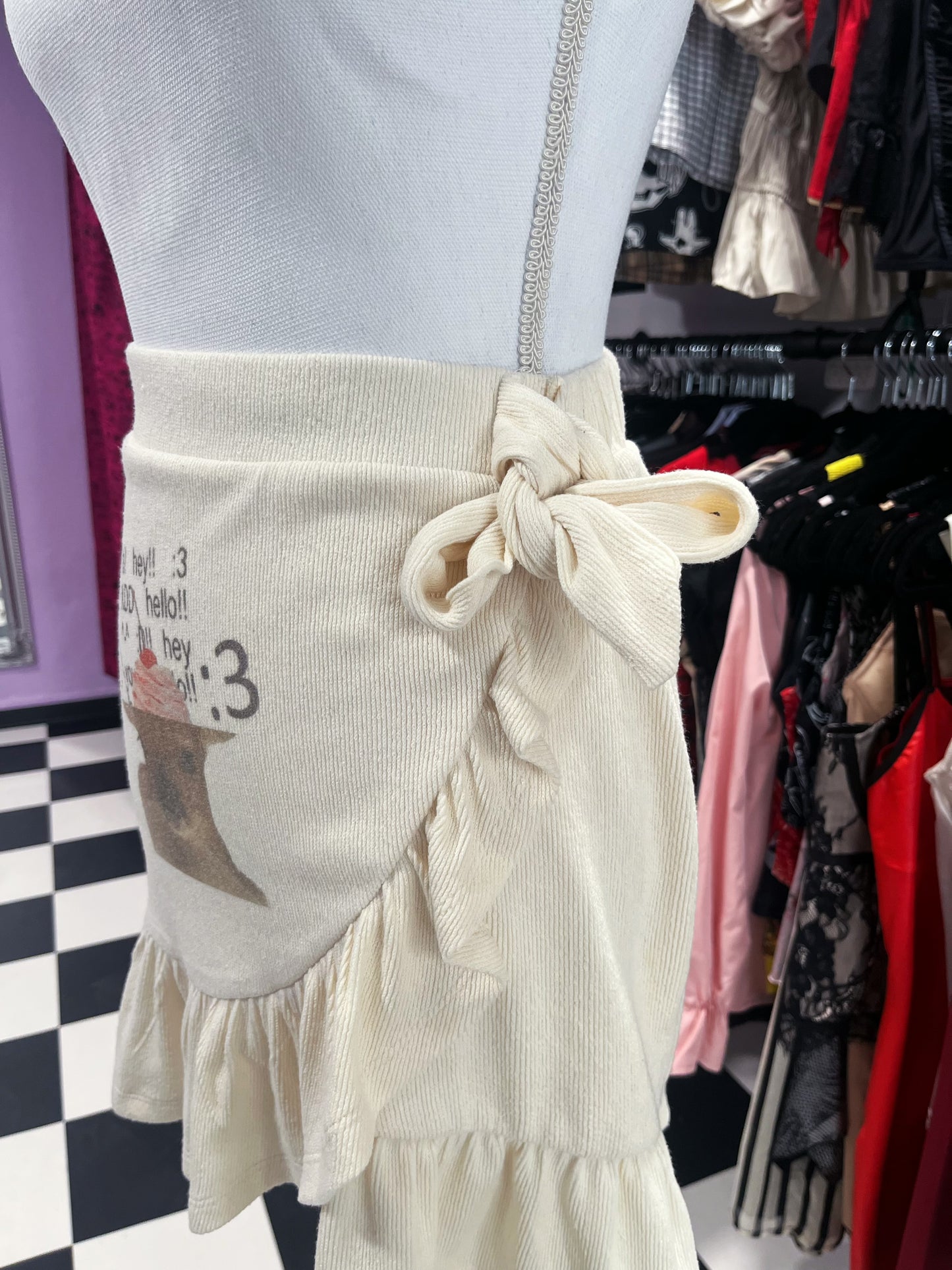 Cutie deer REWORKED creamy knit style ruffle skirt 🍰