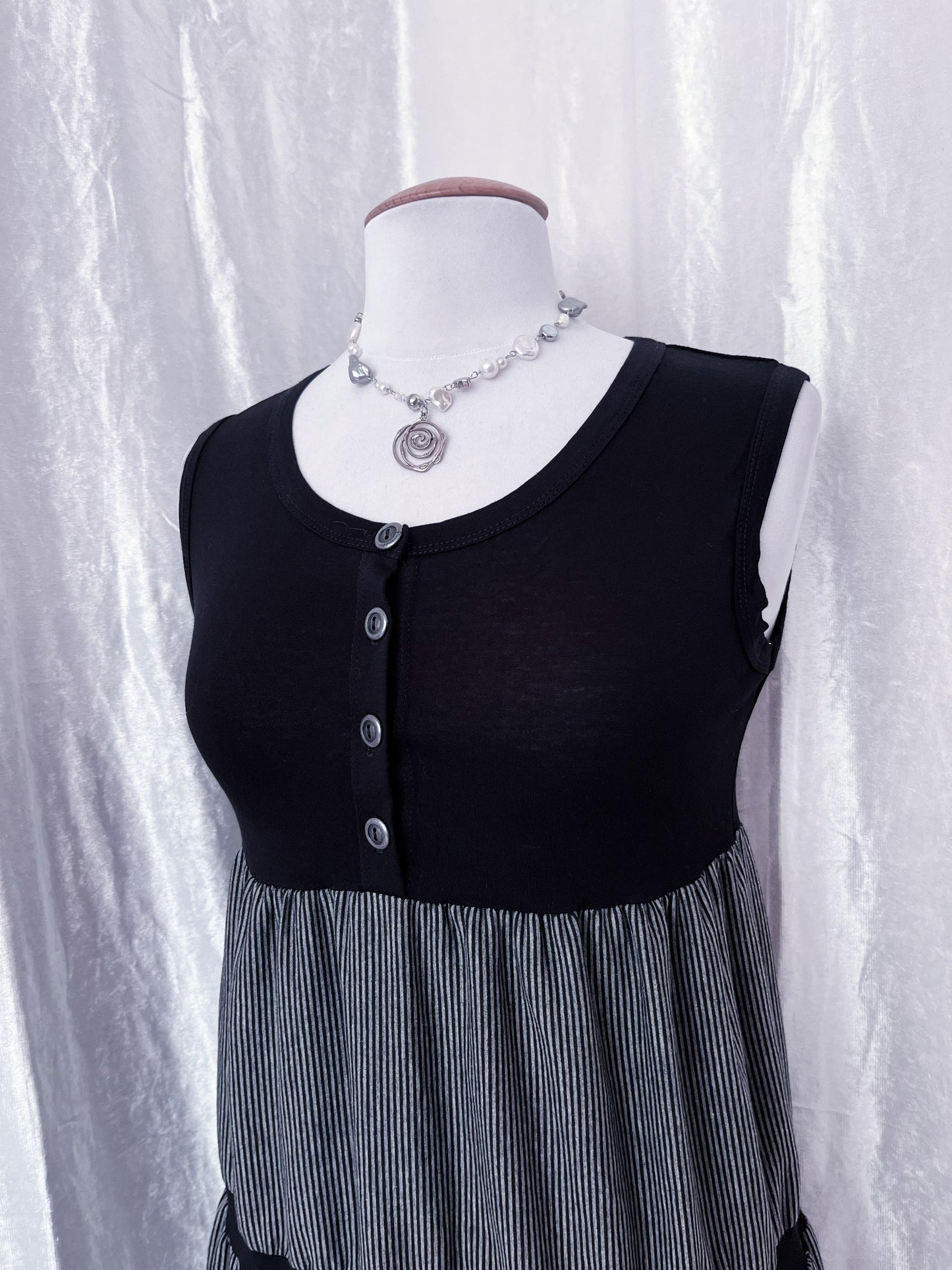 00’s dark coquette / Jirai Kei dress 🎀
