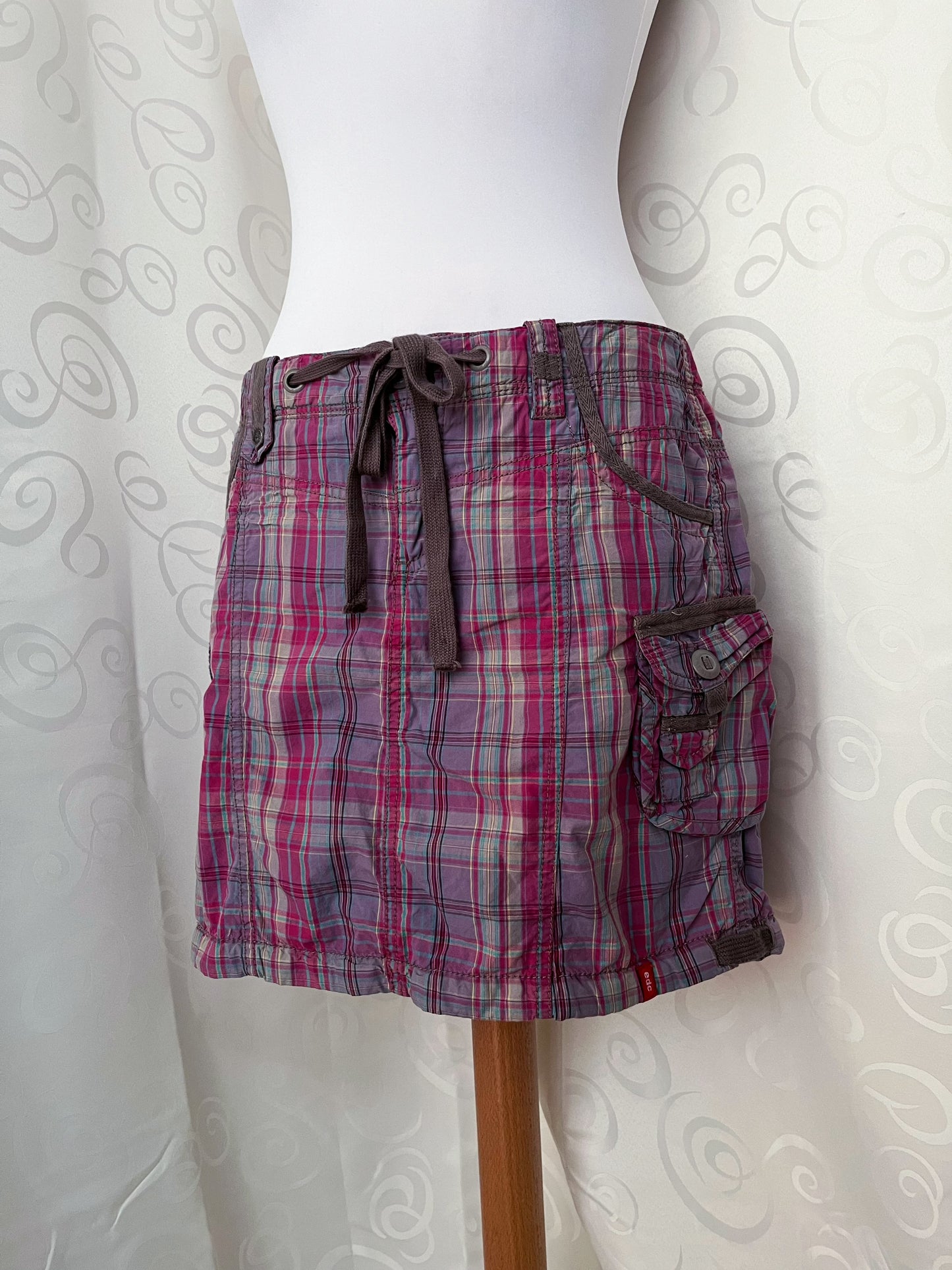 Espirit emo/scene pink checked cargo skirt 💕