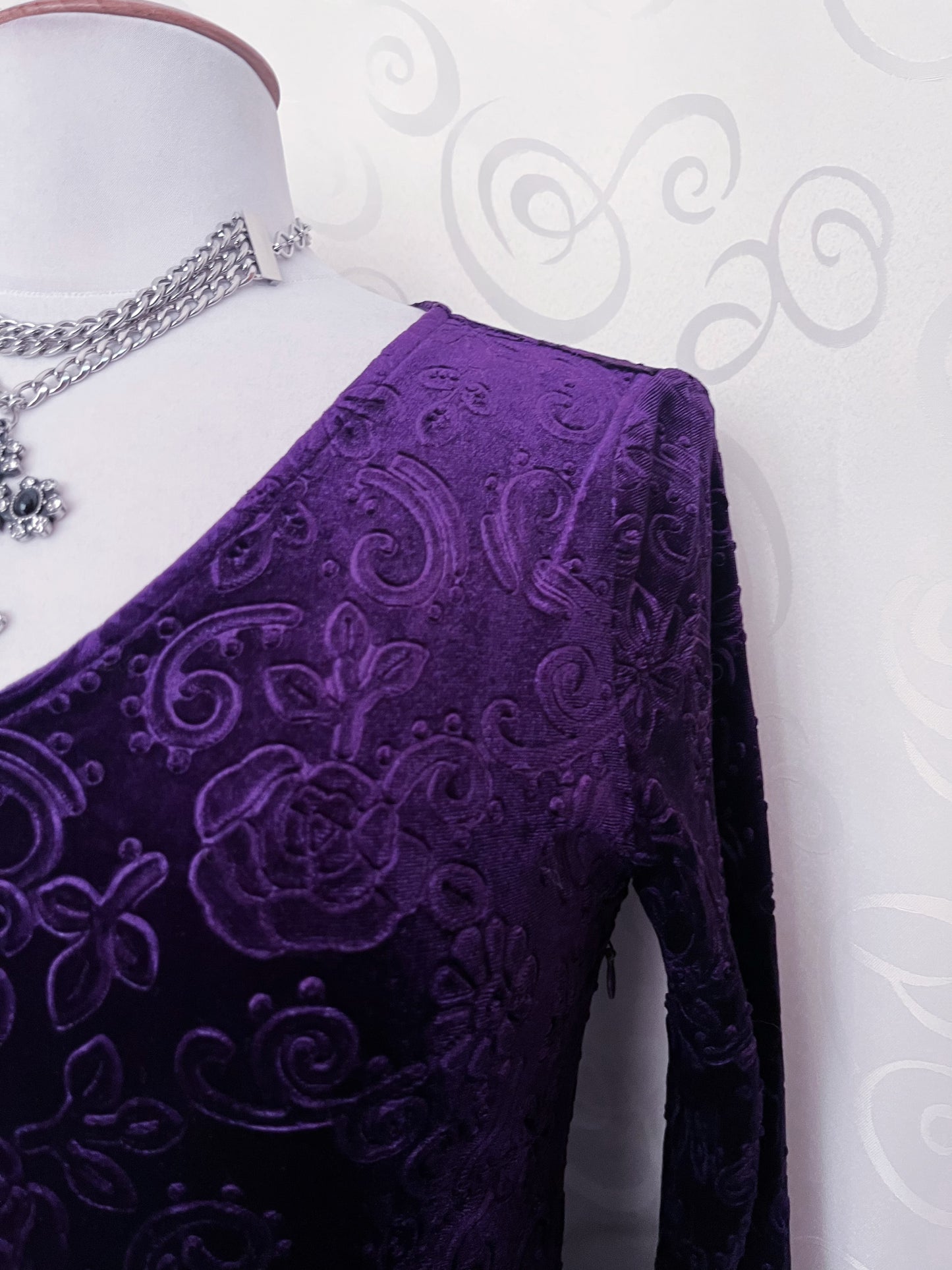 Whimsygoth purple embossed velvet dress 💜🌀