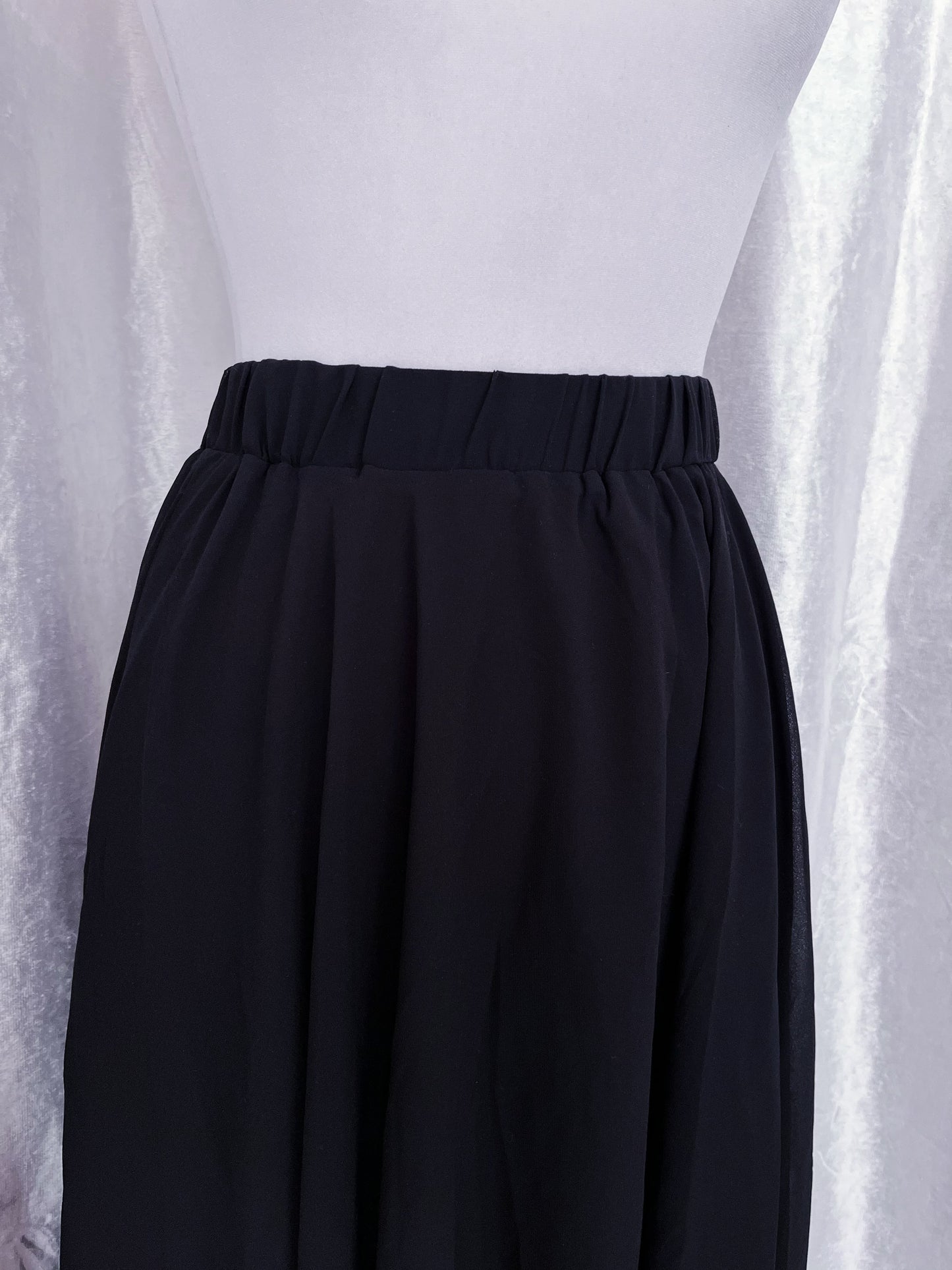 Stunning mesh witchy skirt 🧙🏻