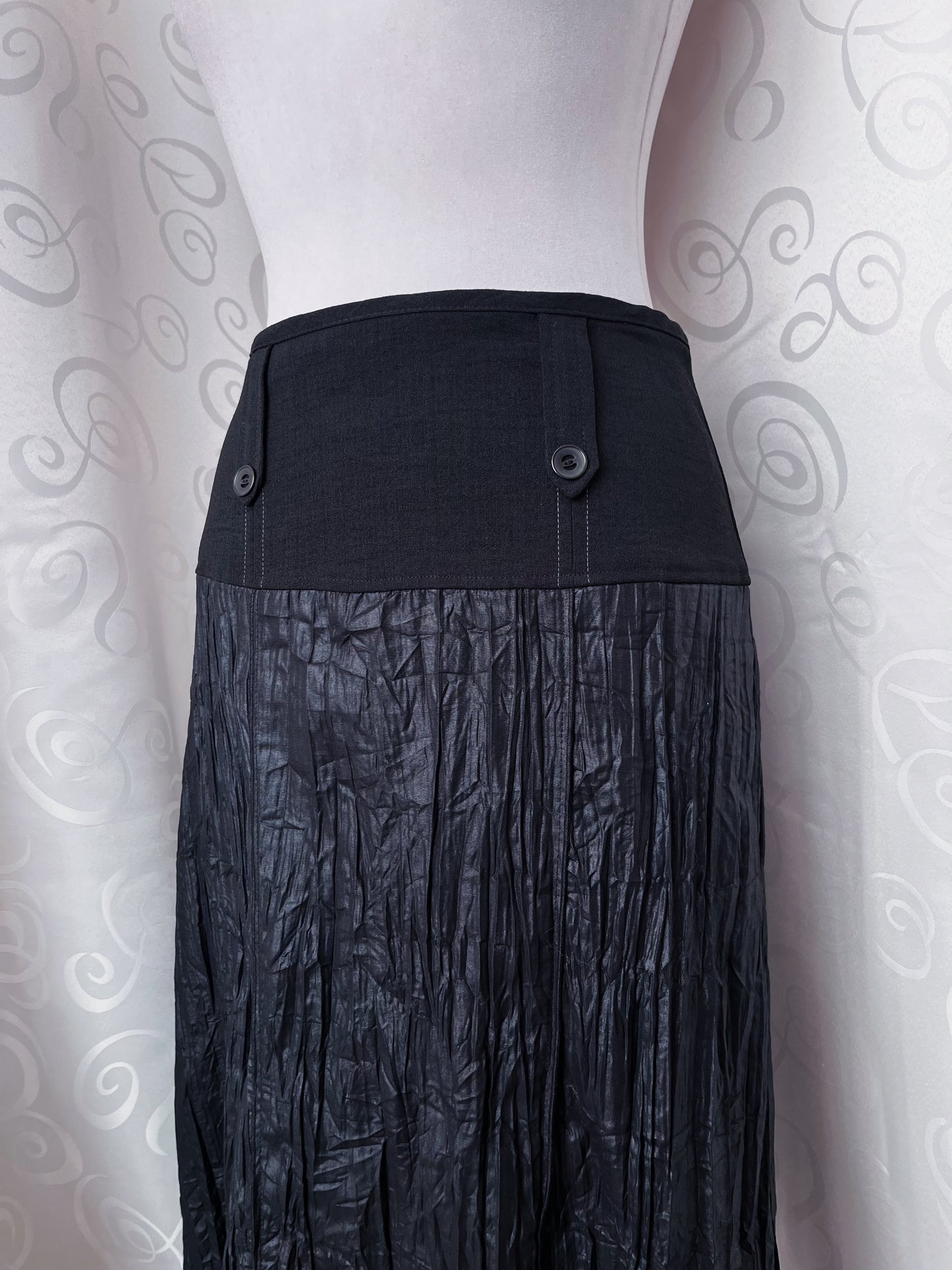00’s whimsygoth black maxi skirt 🦇🕷️