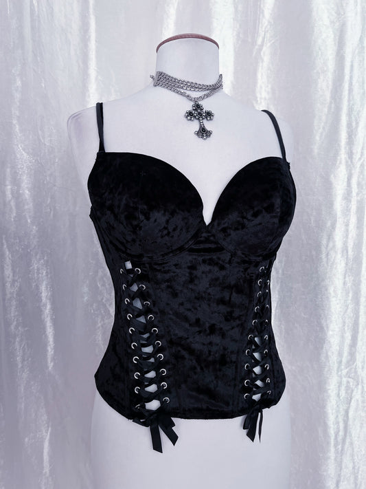 Gothic velvet corset with lace-up detail 🕷️