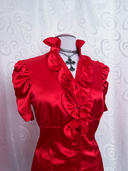00’s vampire gothic saten red shirt with ruffle details ❤️🫀