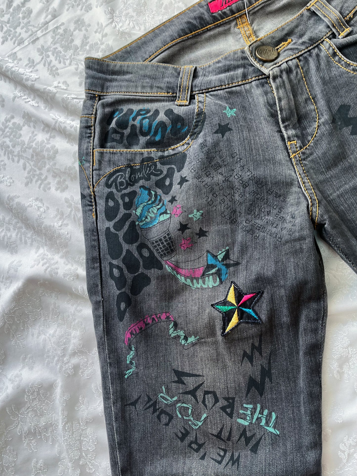 00’s Killah jeans with graffiti y2k details