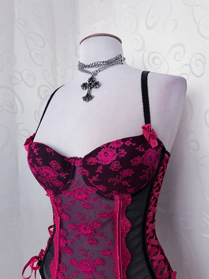 00's H&M pink lace mesh corset with lace-up side details 🎀🗝