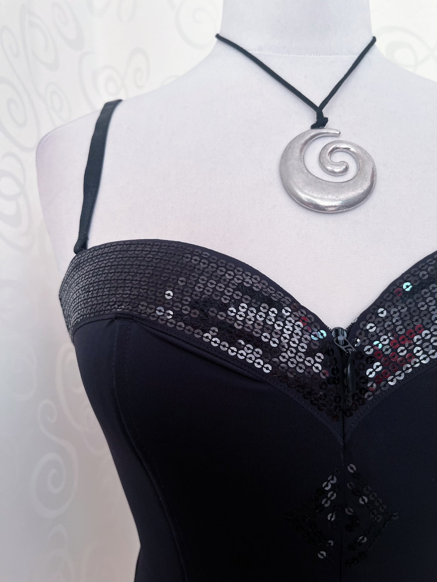 Iconic sequin zip-up black corset 🦇