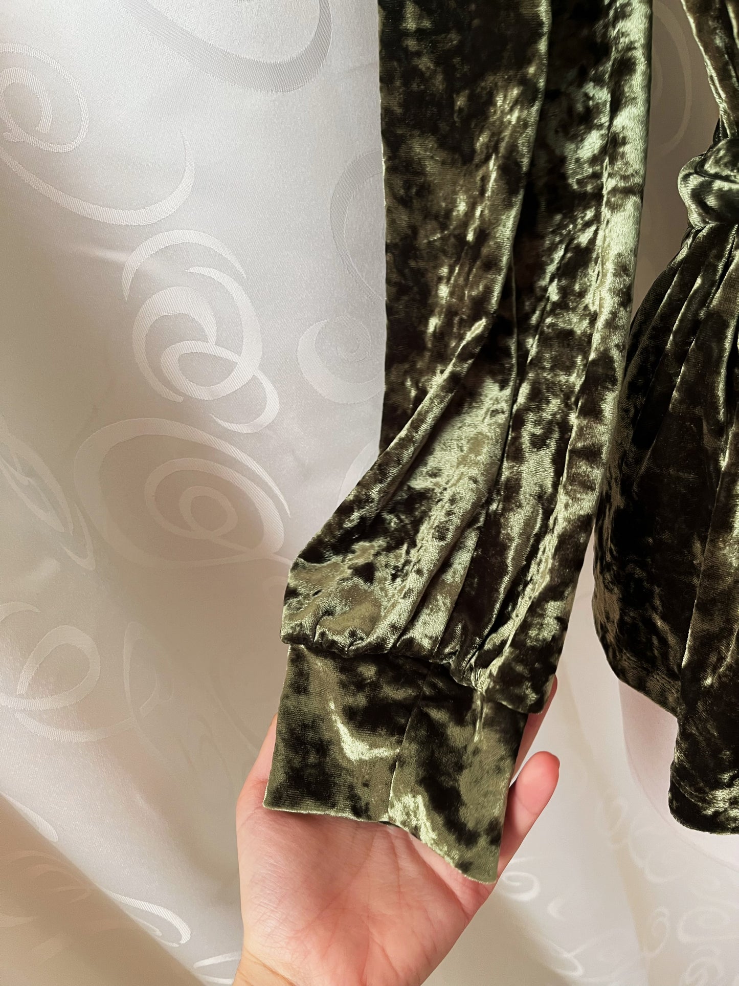 Vintage forest green crushed velvet cardigan 🪾🍃🐢