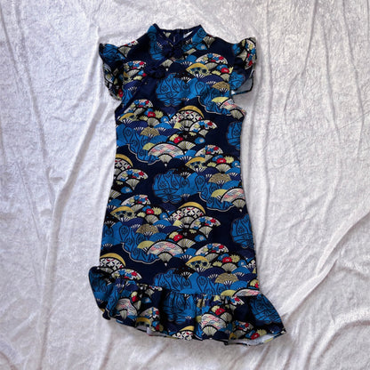 Cheongsam Qipao dress with ruffle details on the sleeves & bottom 🎏