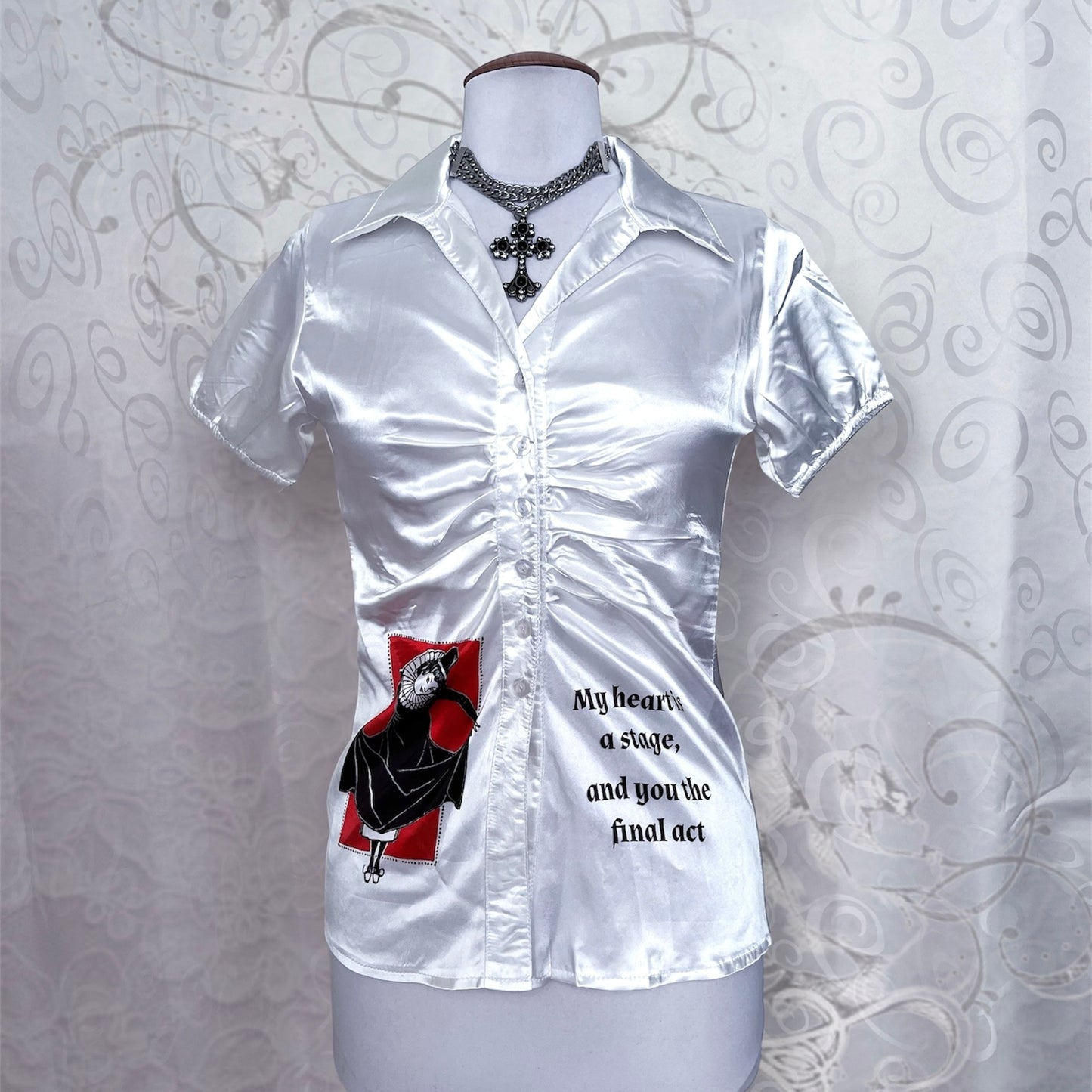 Jester Reworked 00’s white saten shirt 🃏🎪