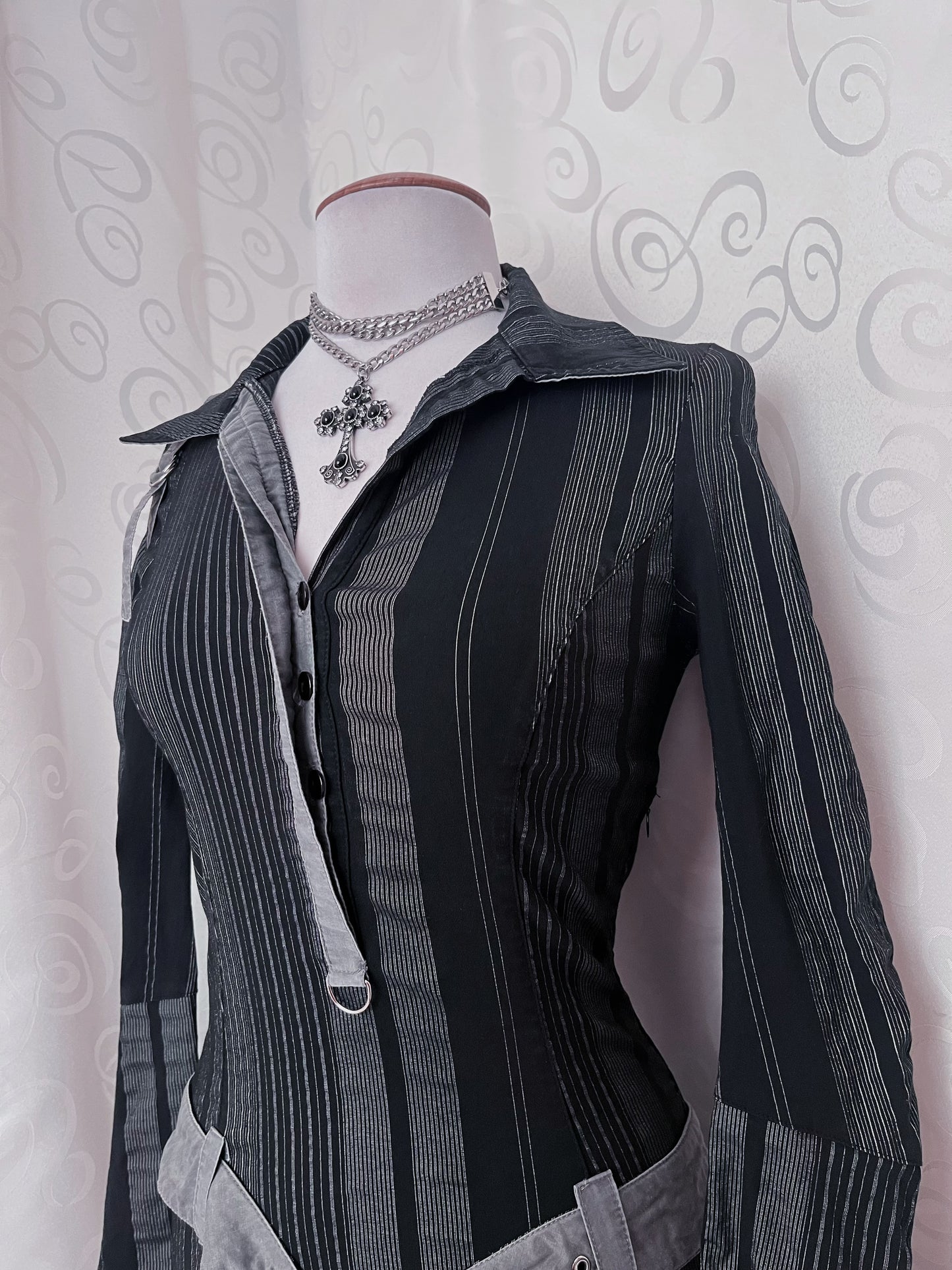 00’s Cache Cache iconic office striped dress with belt details 🖤🗡️