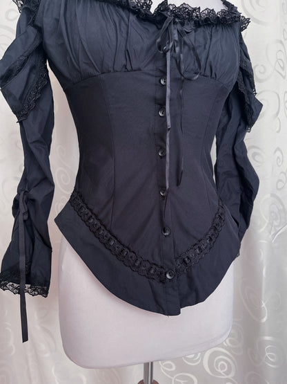 00’s Witchy/Gothic iconic cotton black shirt with lace & embroidered details 🦇