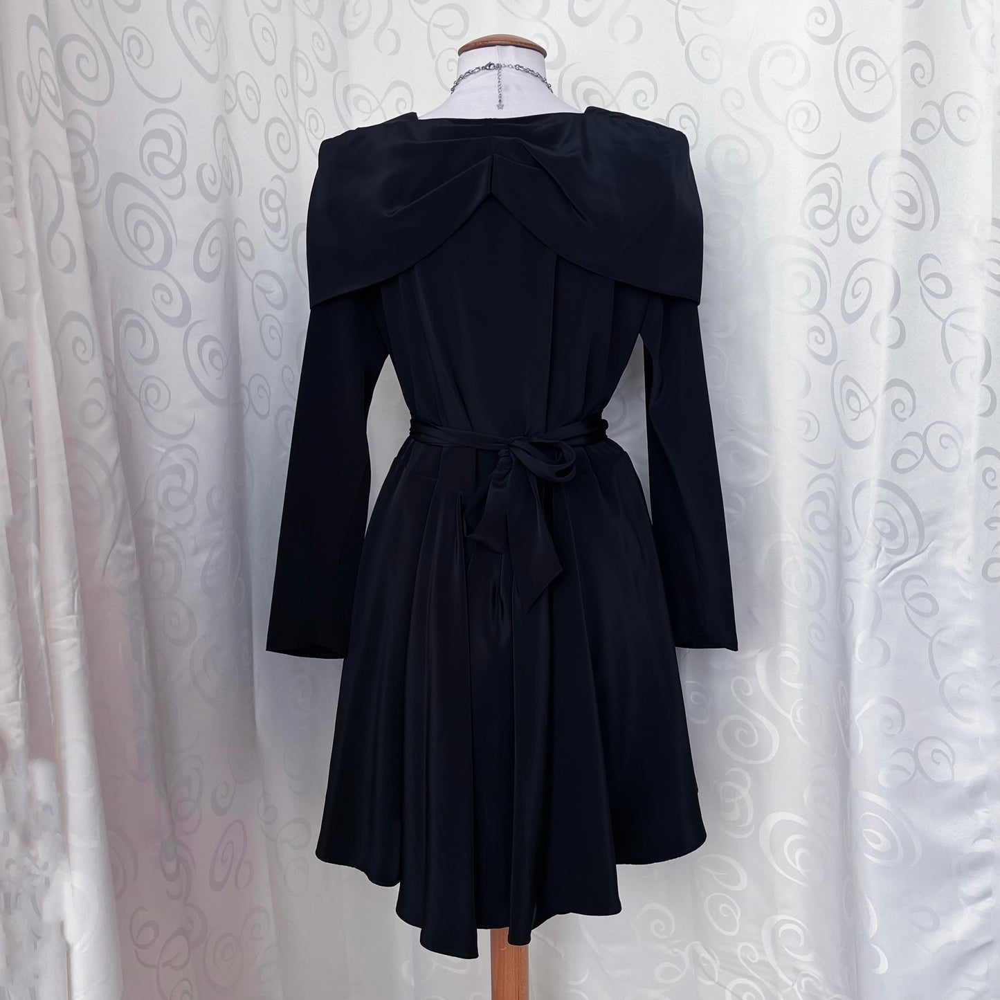 Vintage gothic victorian style black button dress 🦇🏰