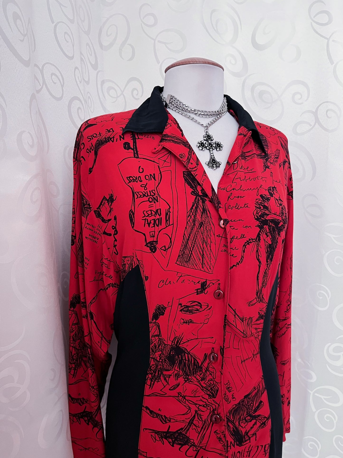 Vintage crazy-patterned red & black shirt ❤️