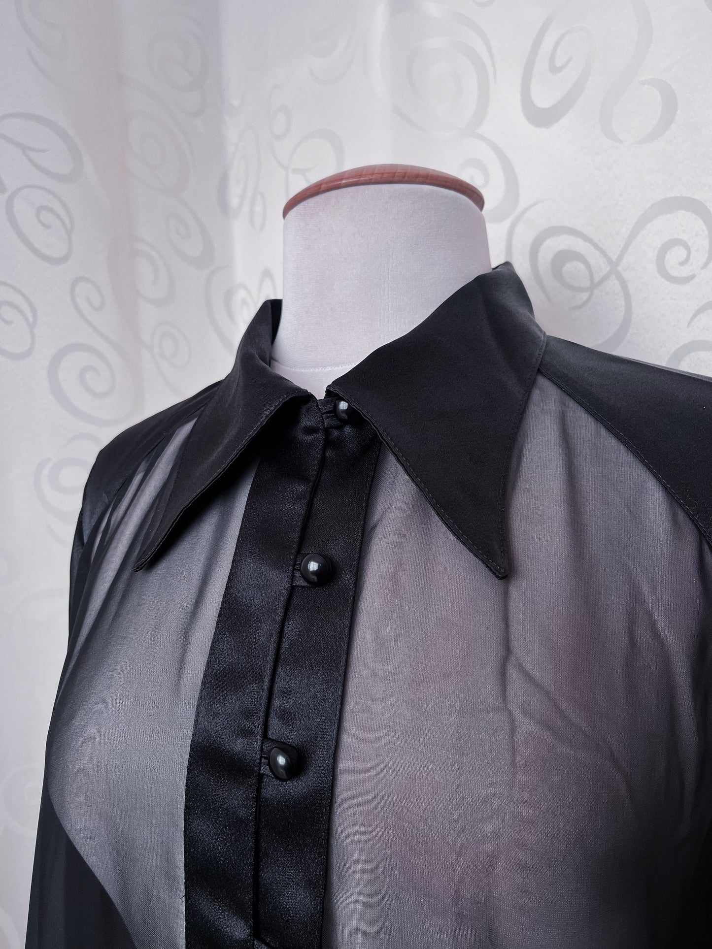 00’s whimsy black mesh shirt 🕷️