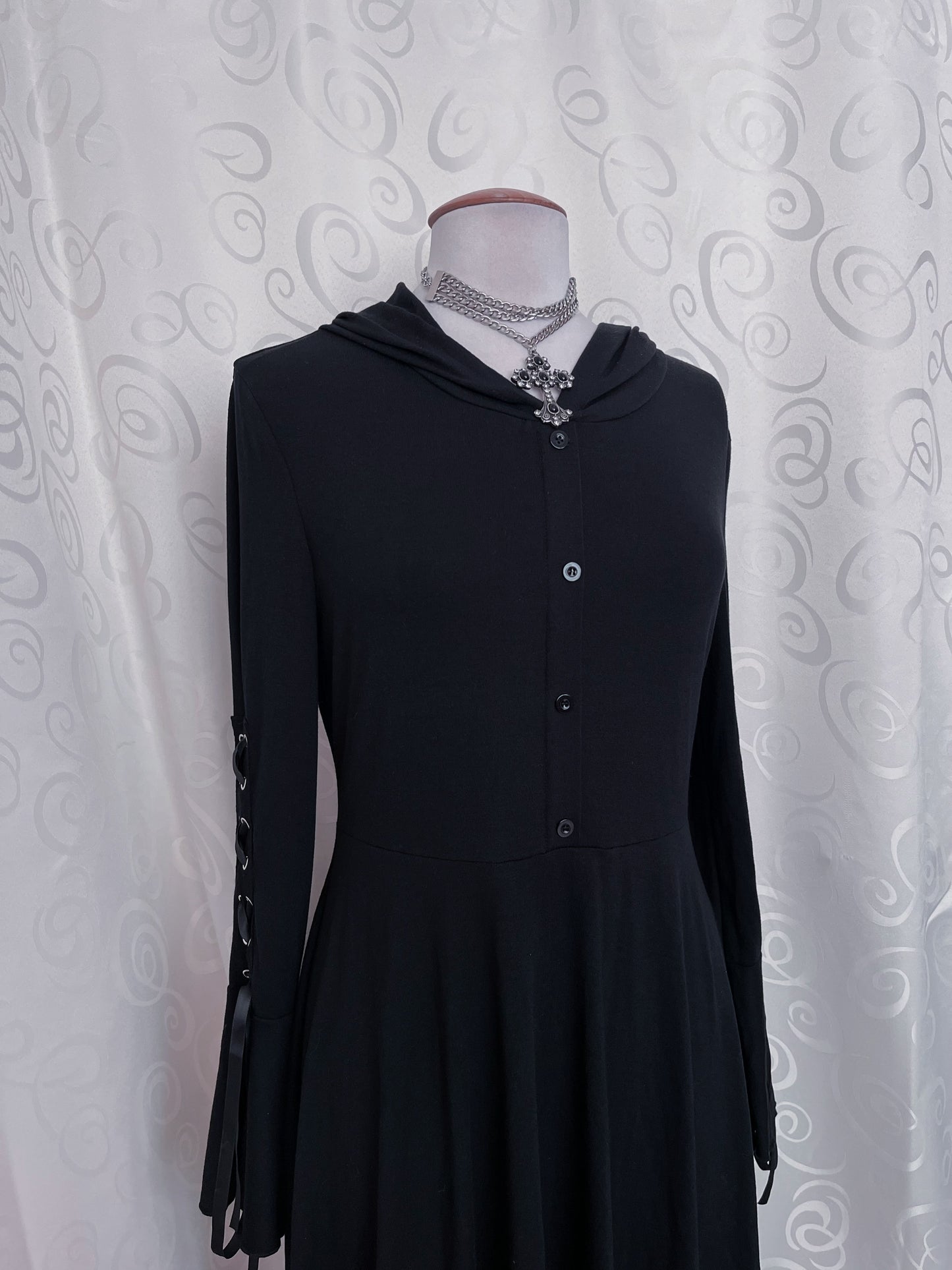 Modern witchy black maxi hooded dress with lace up sleeves 🖤🧙🏻
