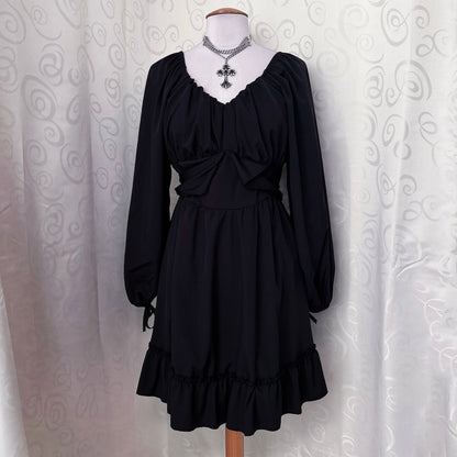 Modern gothic black dress 🖤