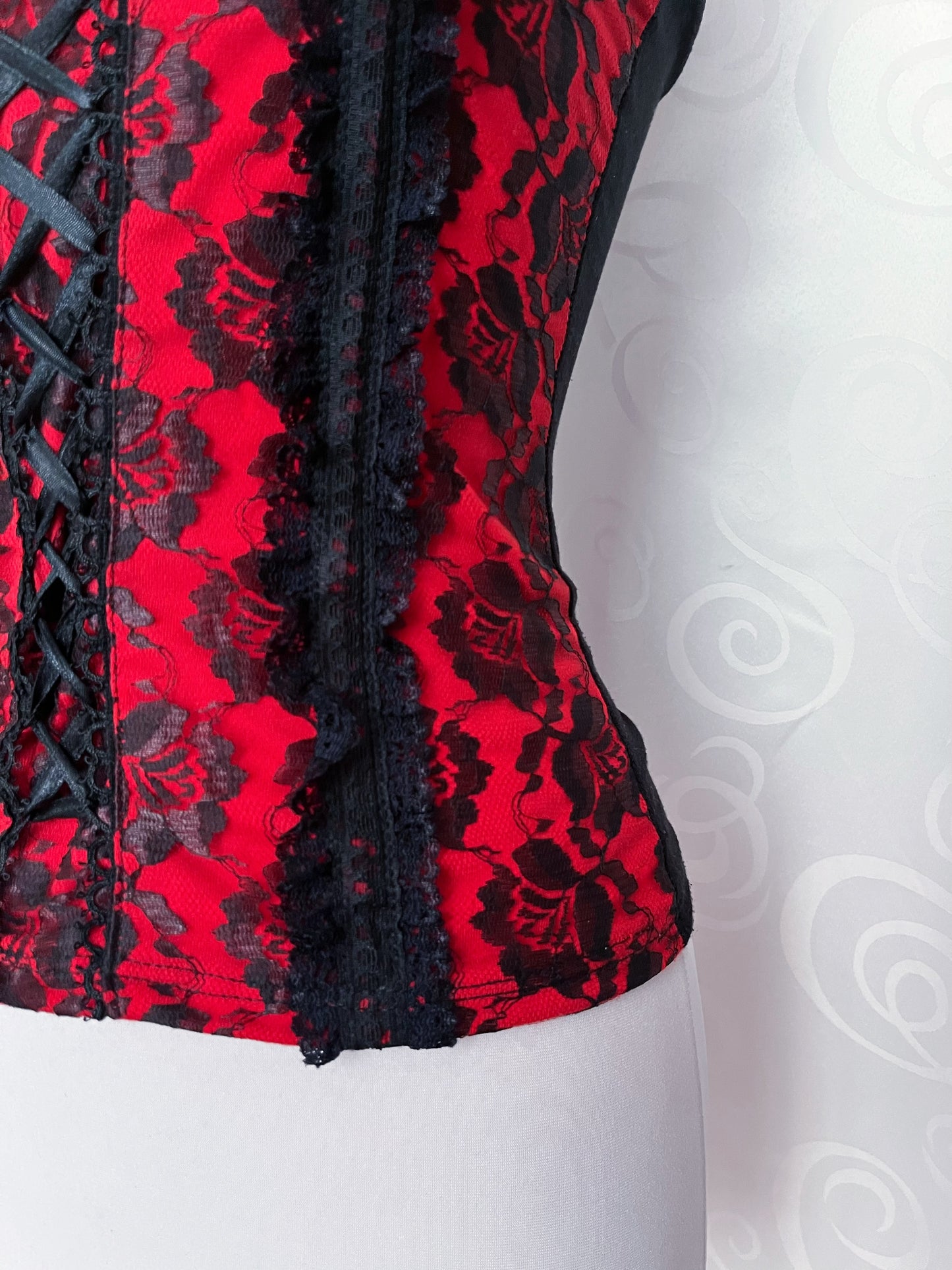 00’s Vampire gothic lace-up red top ❤️🦷