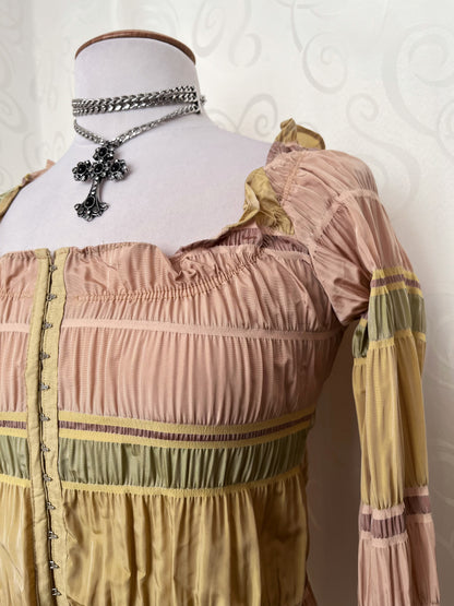 00’s deadstock colorful coquette shirt that closes with metal hooks 💜🌀