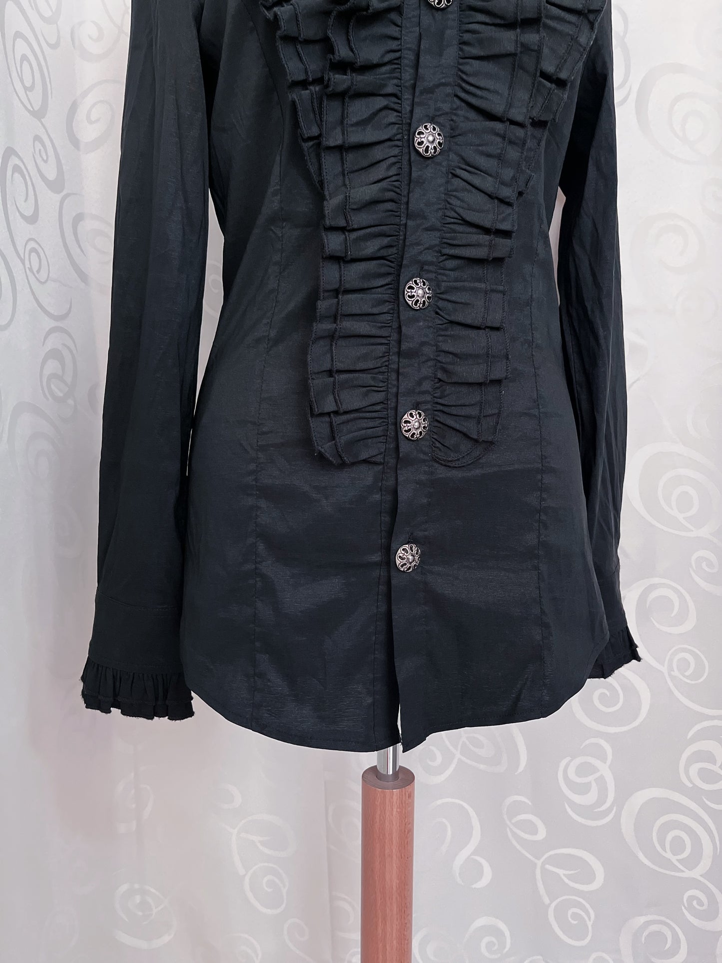 Gothic Victorian style ruffle long shirt